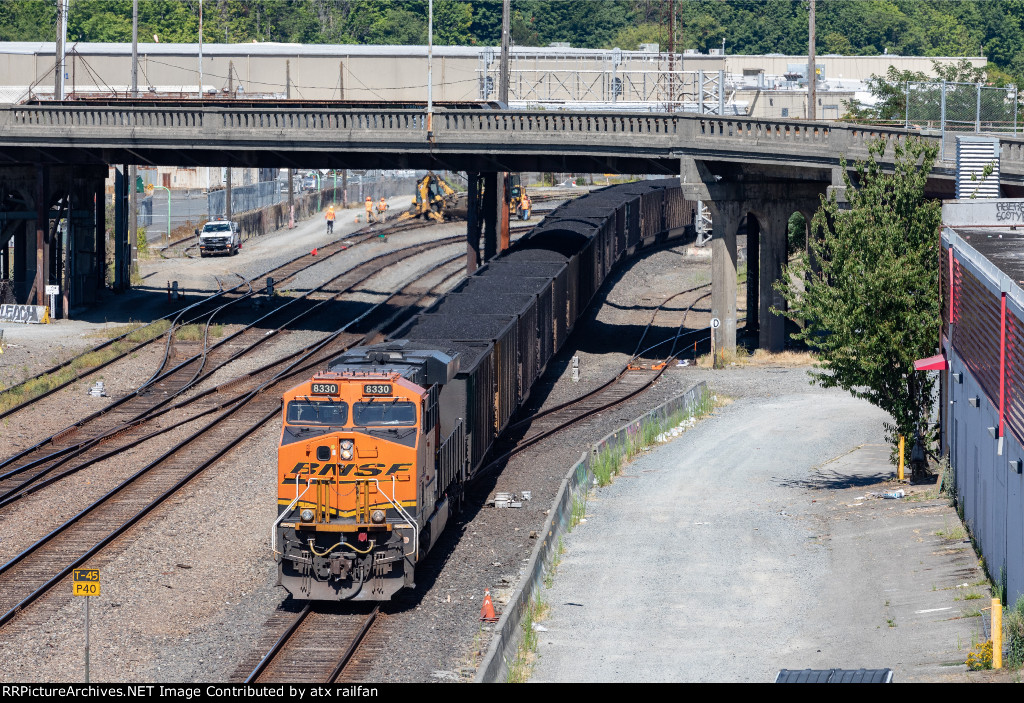 BNSF 8330